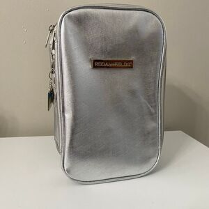 Rodan + Fields Carrying Case